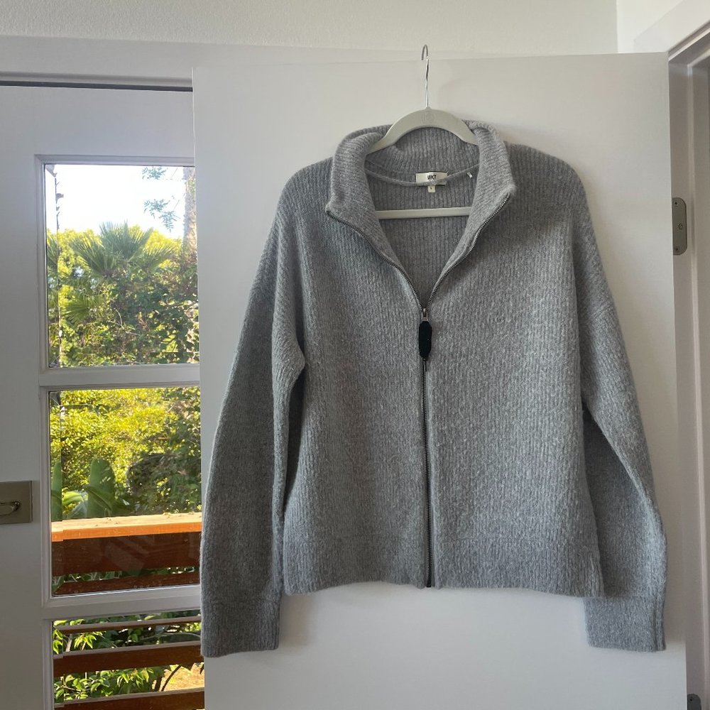 MKT Studio Grey Knit Zip‎ Up Cardigan Sweater, Size Large